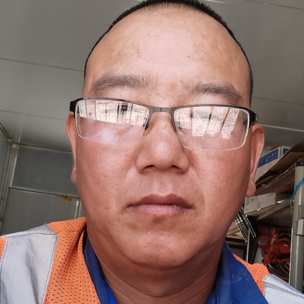 无奈凝眸毛衣的照片