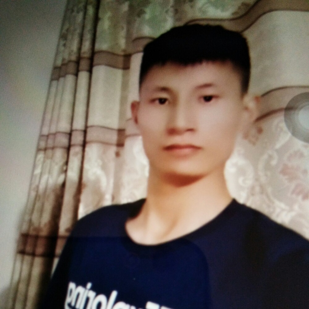 清曲踢独寂的照片