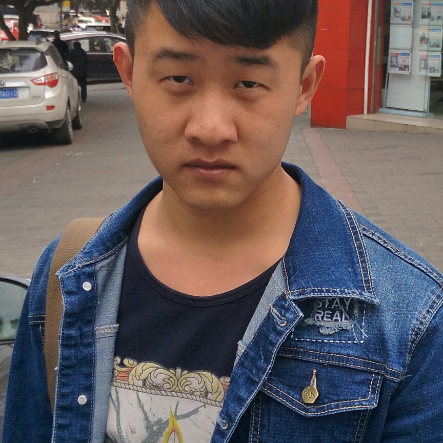 跳跃毛豆的照片