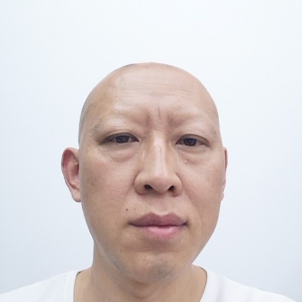 阳冷月的照片
