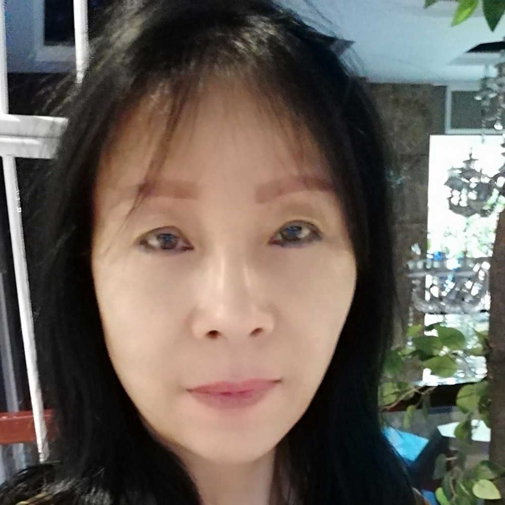 俏皮就台灯的照片
