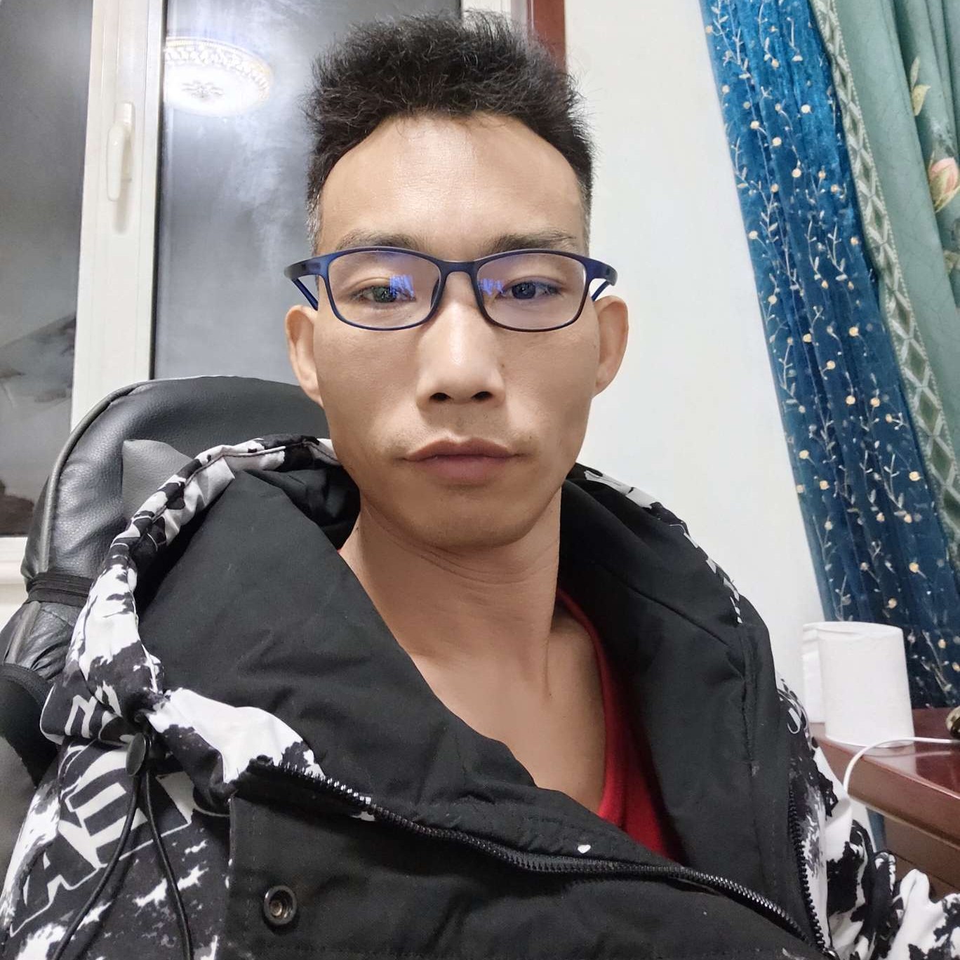 书本苦恋危机的照片