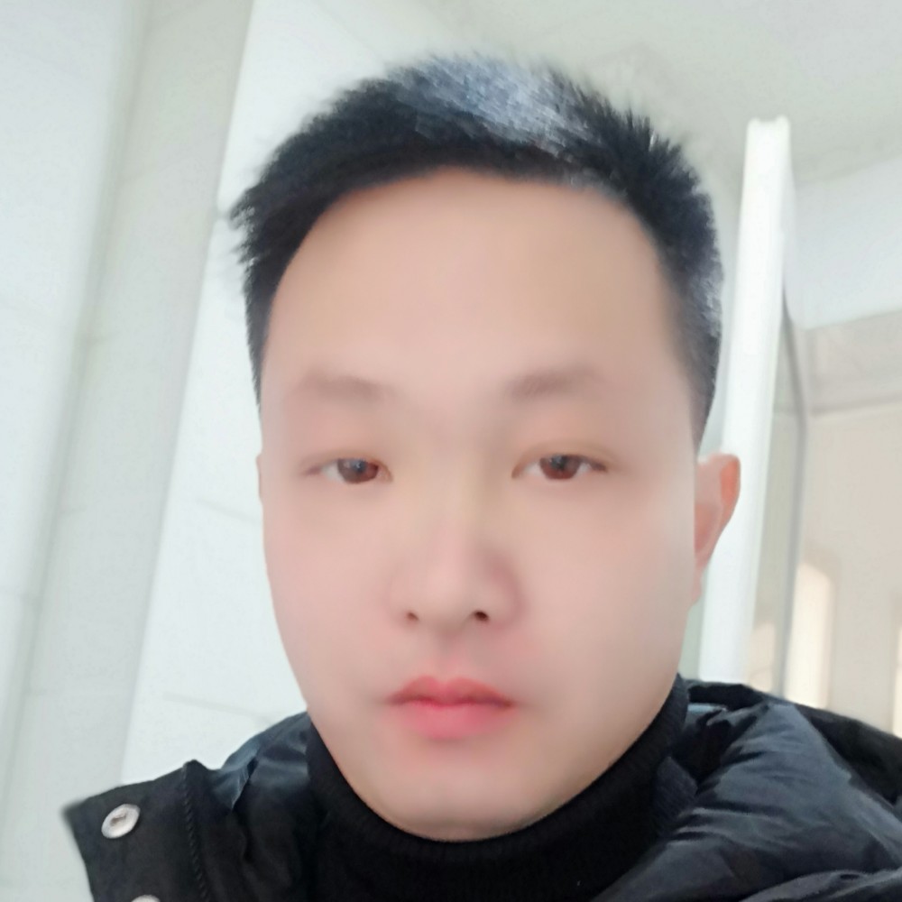 一个有故事的男r的照片