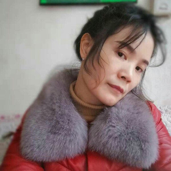 忙碌中的人的照片