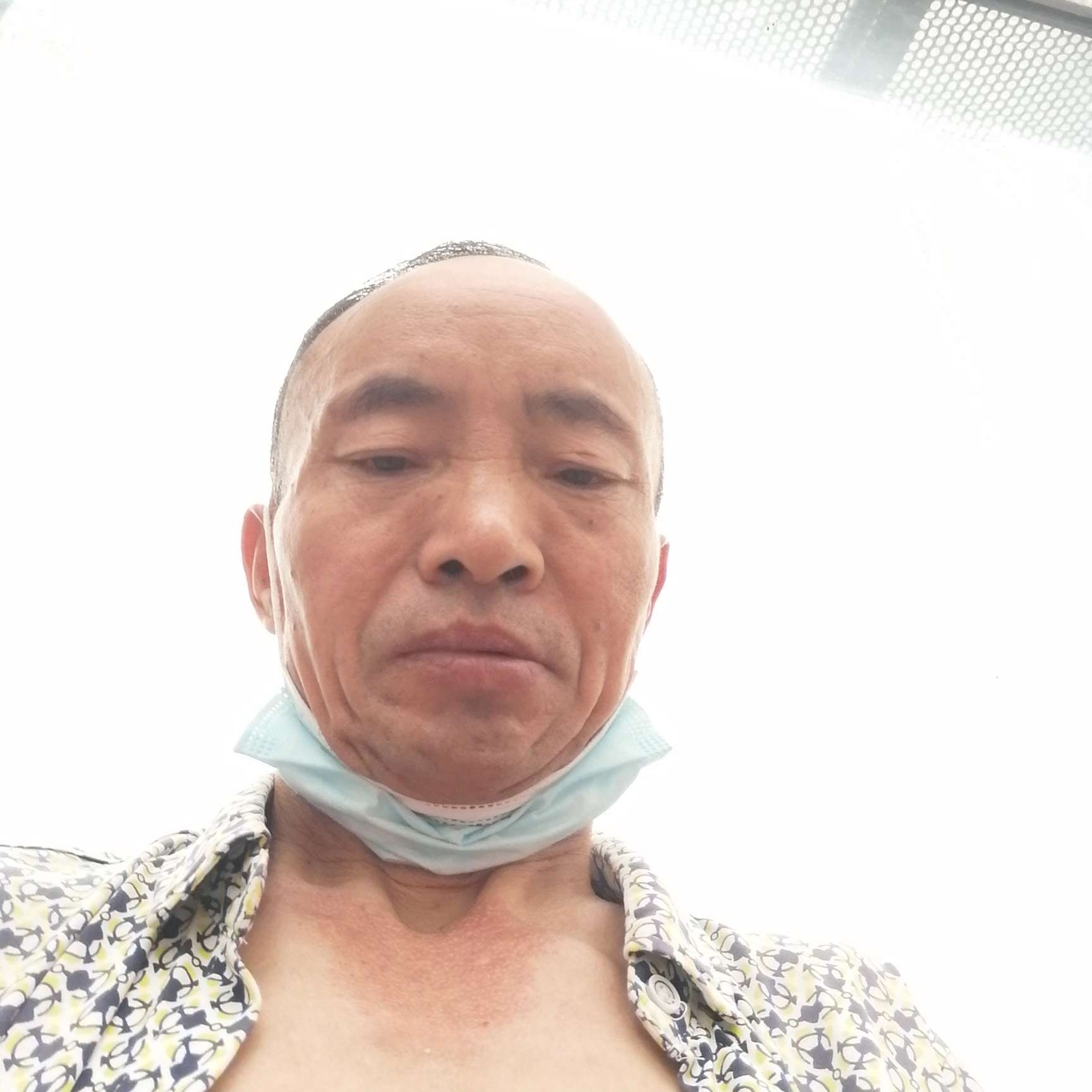孤单到老的人的照片