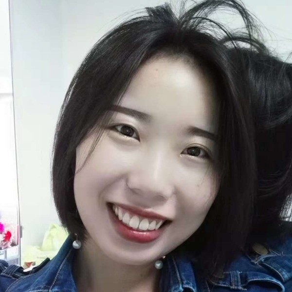 爱笑的云歌的照片