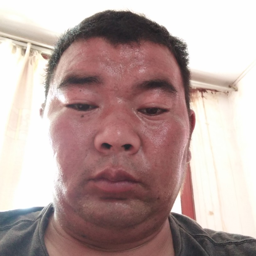暧昧漫步短靴的照片