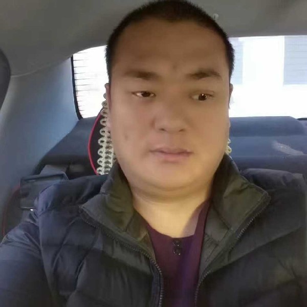 谨慎戒指的照片