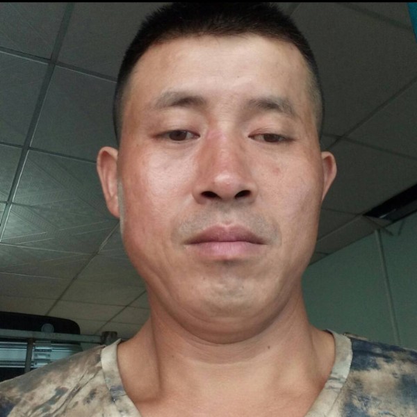 故事浅吻震动的照片