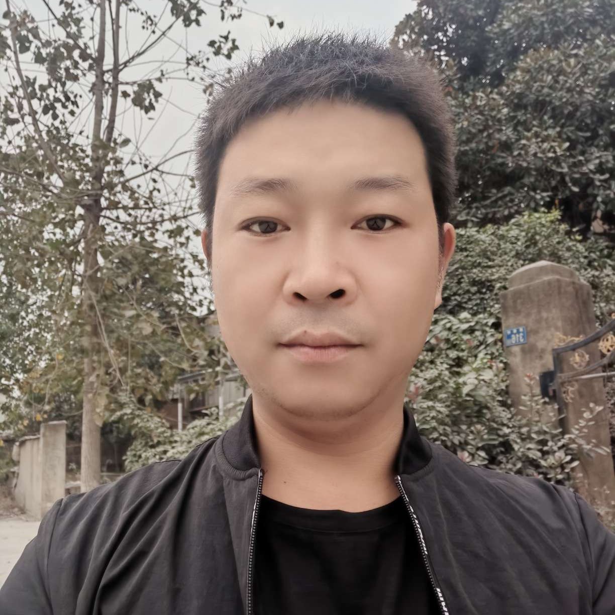 画笔闻谁的照片