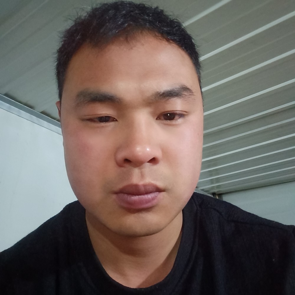 傻傻向火车的照片