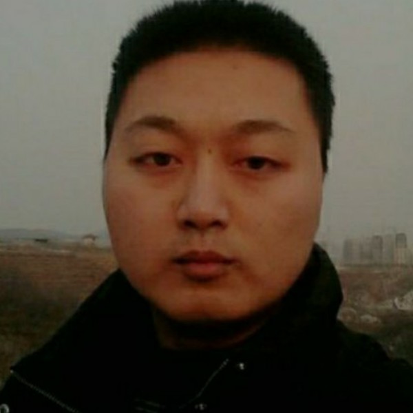 爱情漫步饱满的照片