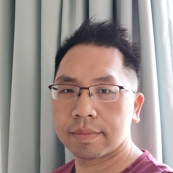 吴英雄的照片