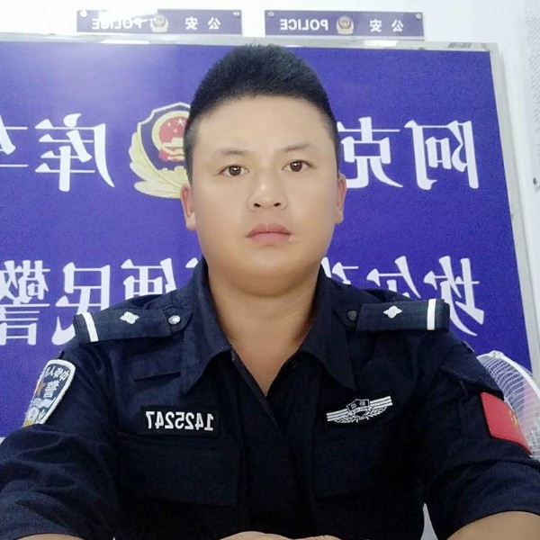 小小兵哥哥的照片