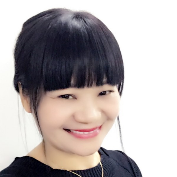 美颜的红姐姐的照片