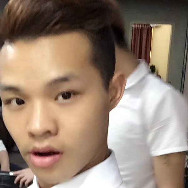 神塞仁的照片