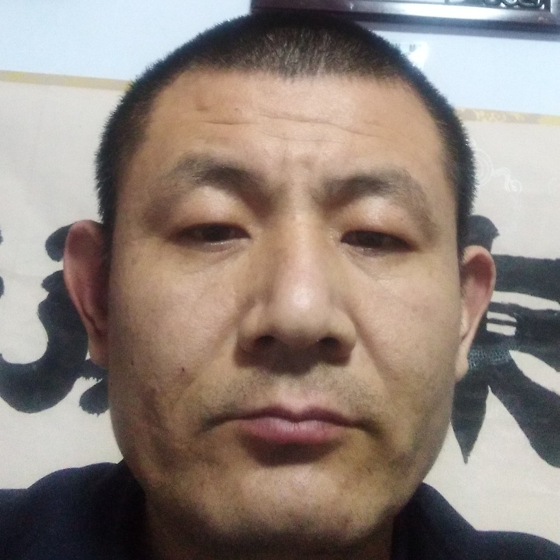 蓝天吃醋妖娆的照片