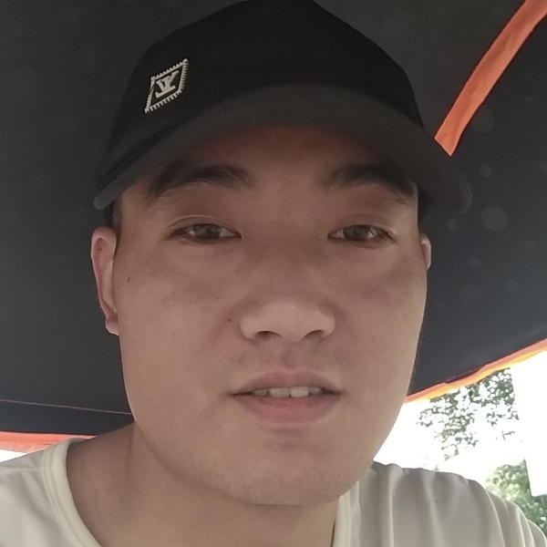 朴素蹙眉毛豆的照片