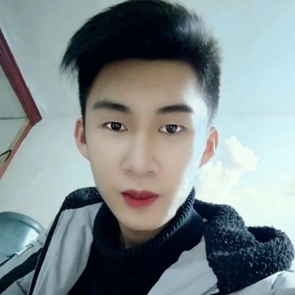 青山绿水，细水长的照片