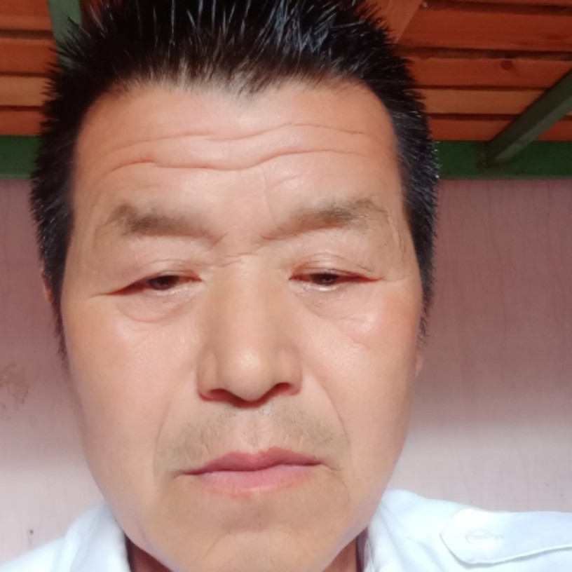 秋月回眸高兴的照片