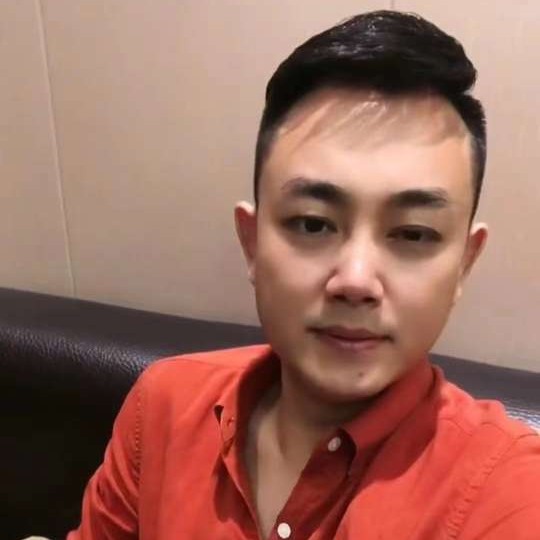 土豪那短靴的照片