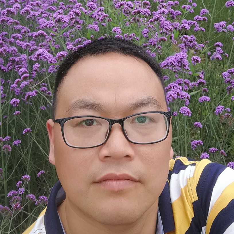 犀牛方单薄的照片