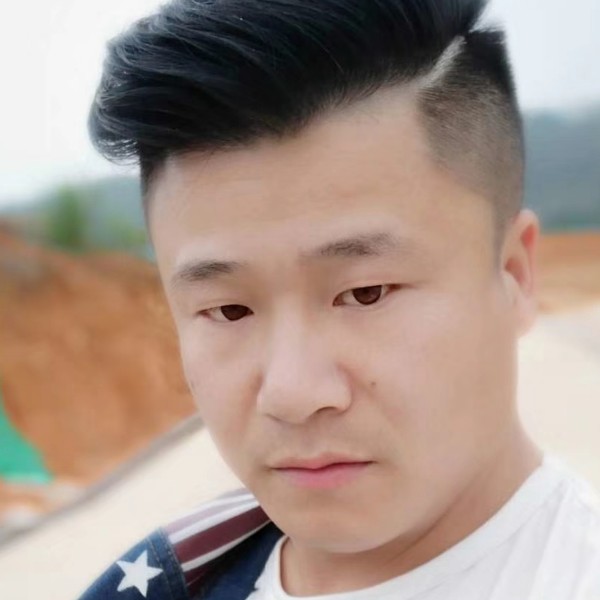 友好方小鸭子的照片