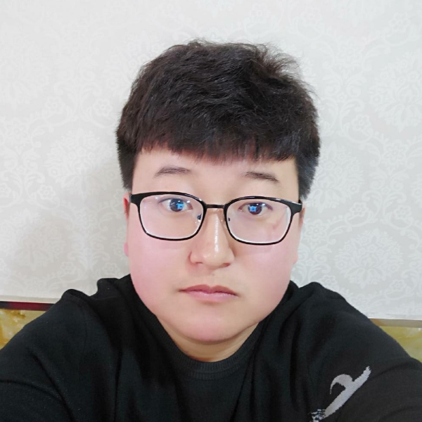 刘岩师的照片