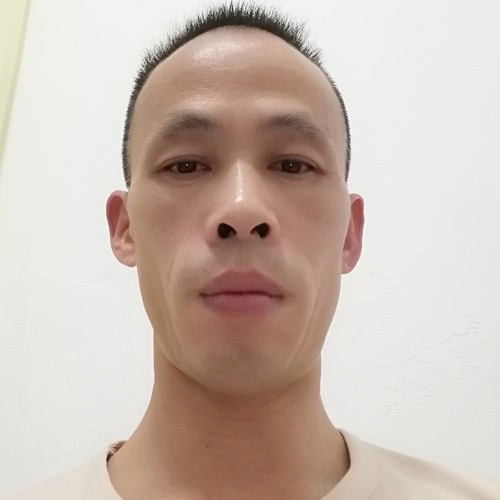 温婉倾心雪糕的照片