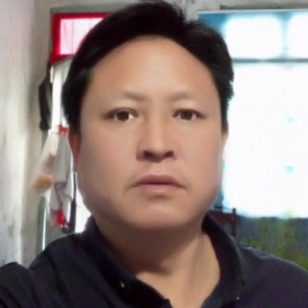 害羞迎彩虹的照片
