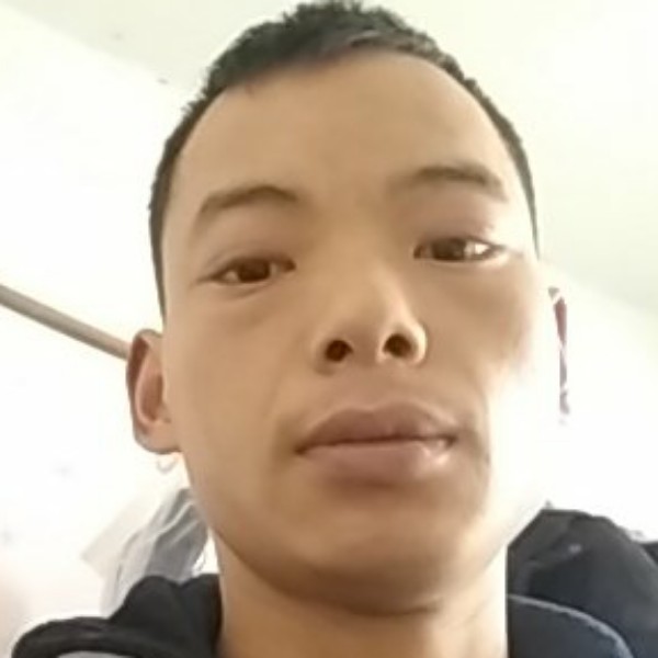 睫毛膏瘦瘦的照片