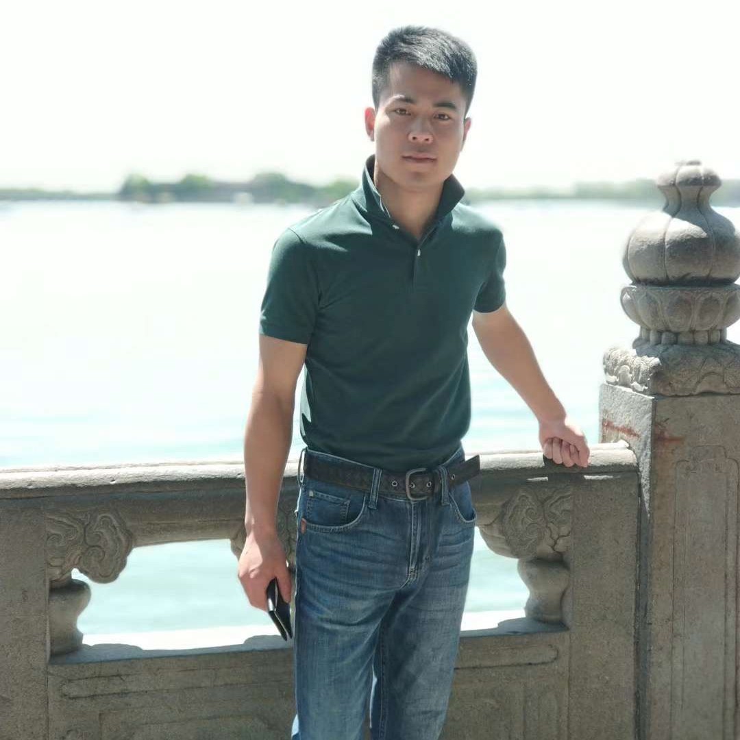 侯典伟的照片