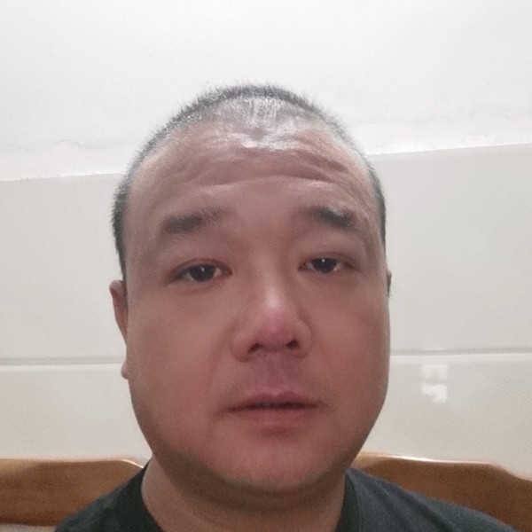 龚庆的照片