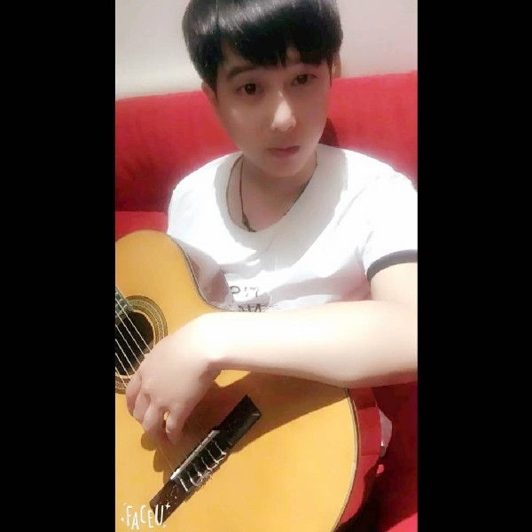 姬肖的照片