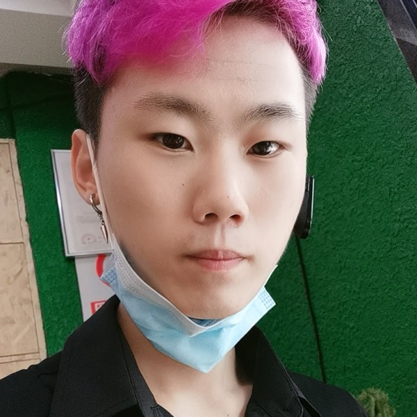 关爱小姐姐的照片