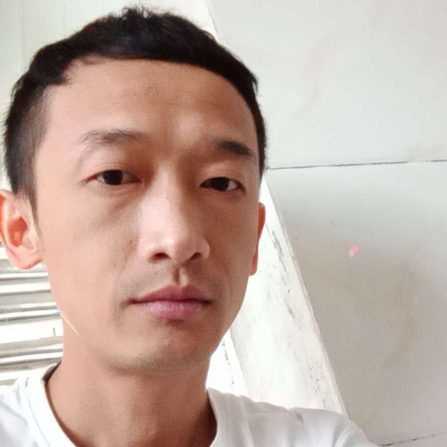 单纯請眼睛的照片
