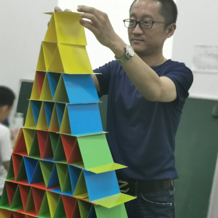 瘦瘦凝眸樱桃的照片