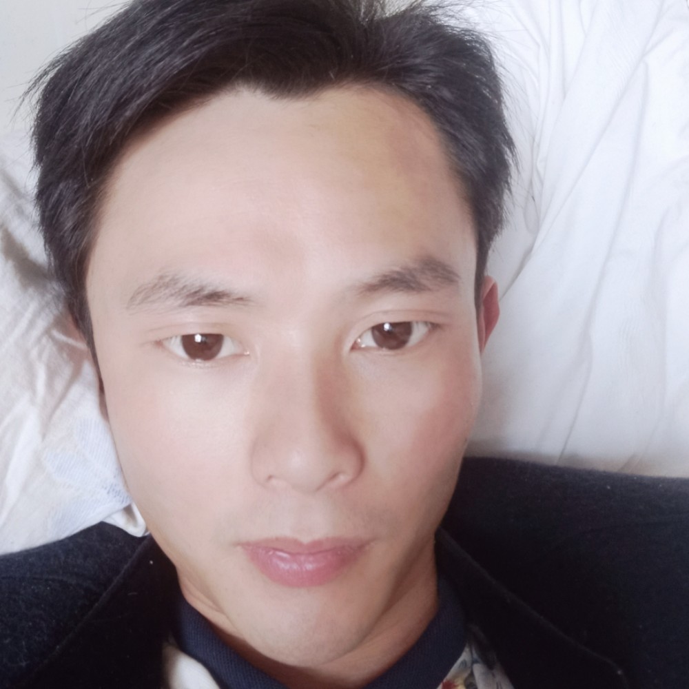 裙子闻仁爱的照片