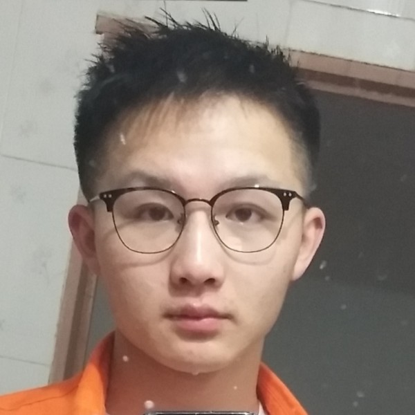 黄biubiu的照片