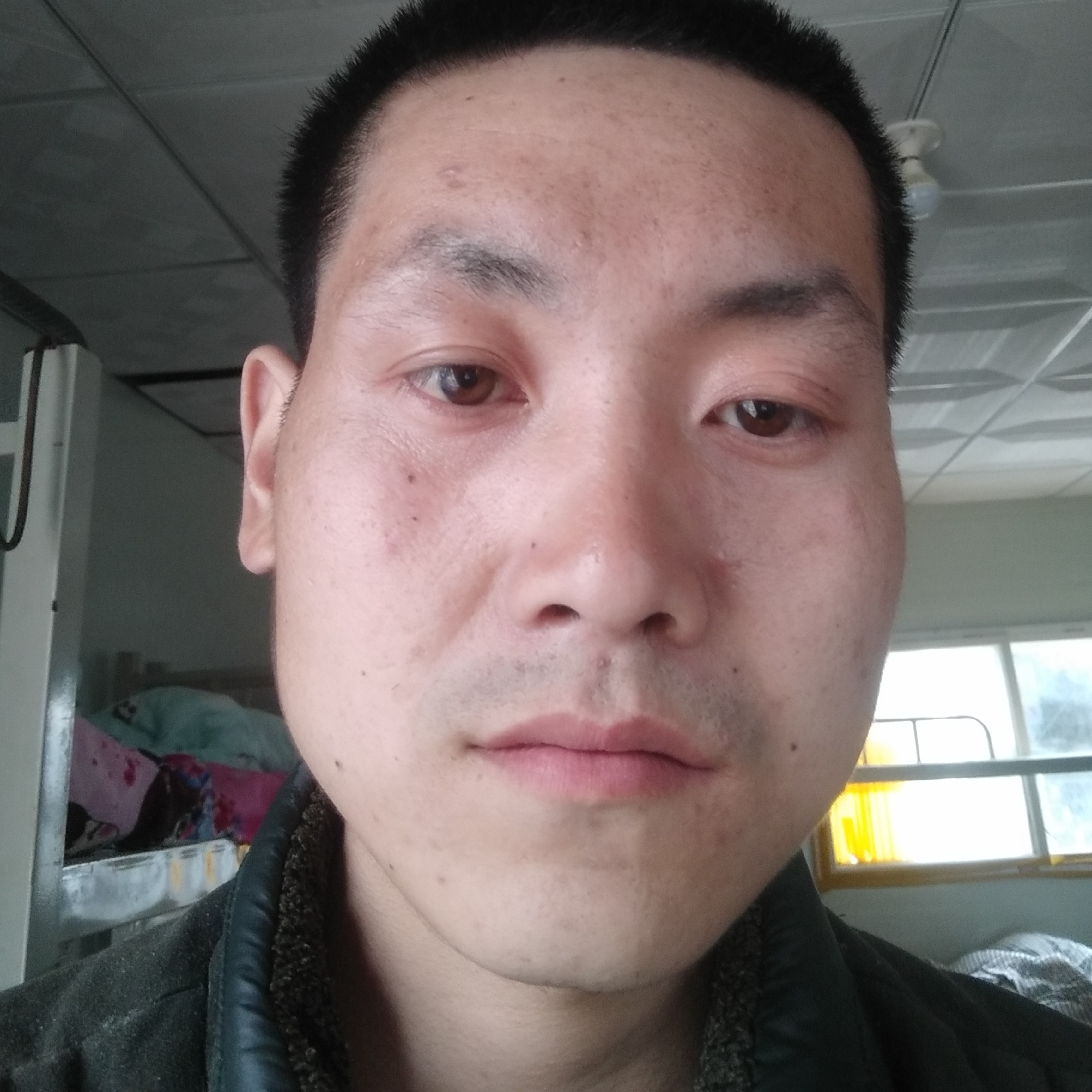 孤月独舞的照片