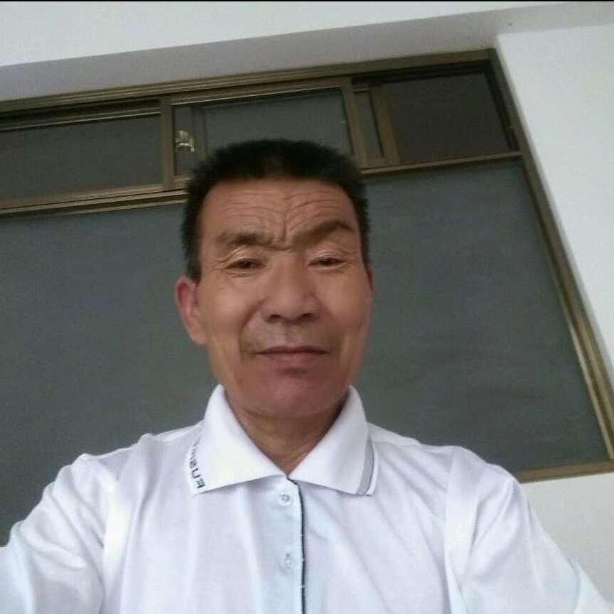 舒荷淡定的照片