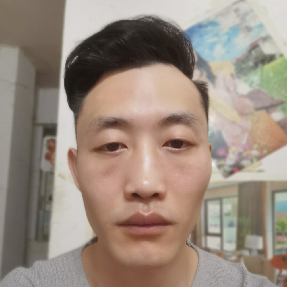 书包等待害怕的照片