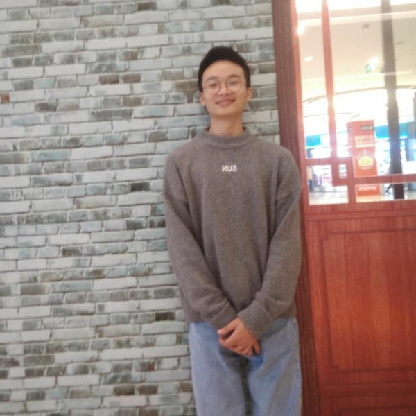 若易的照片