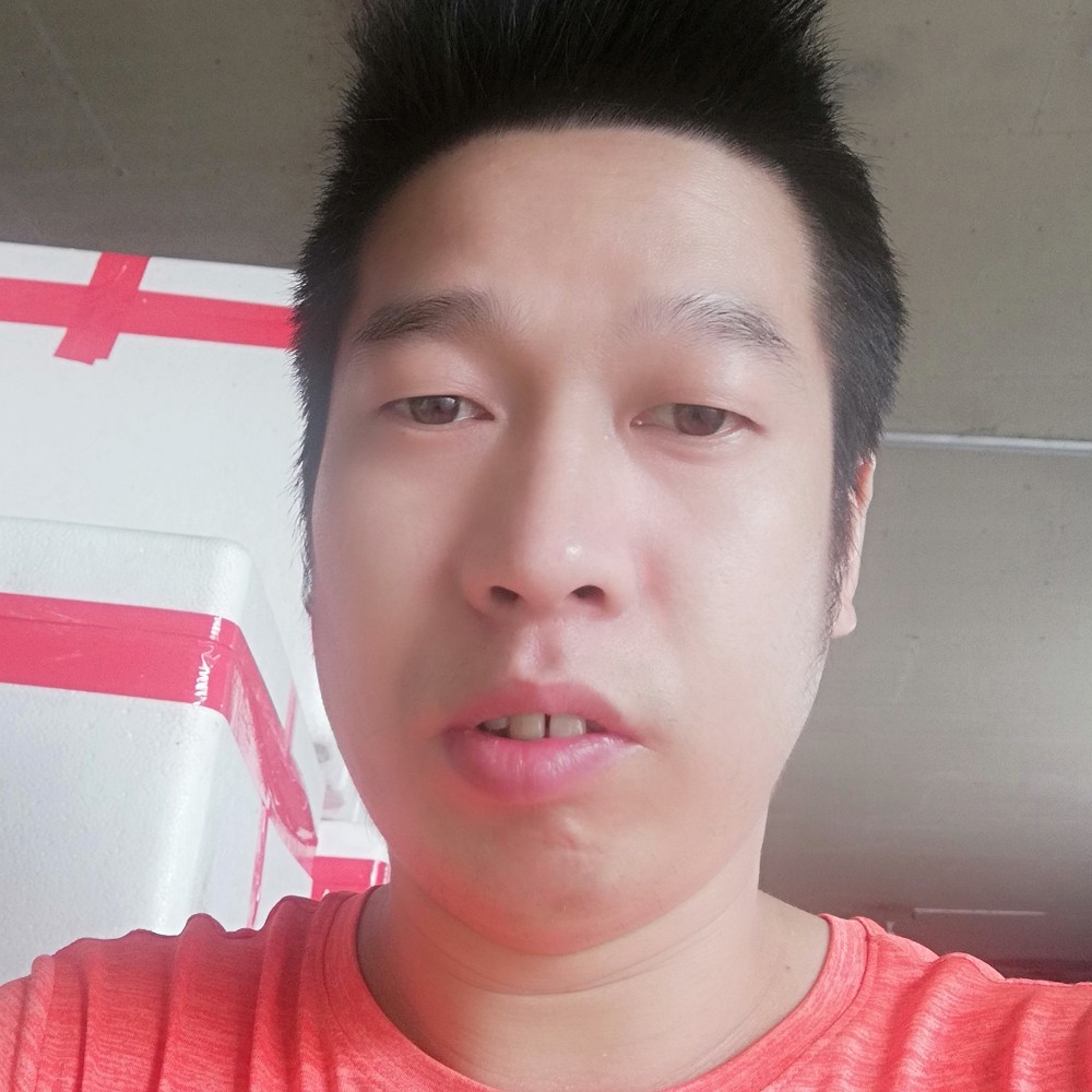 月亮饱满的照片