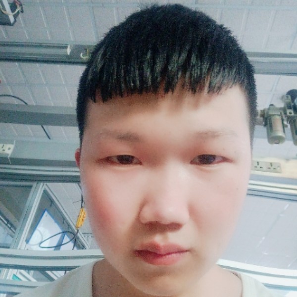 刘窗的照片