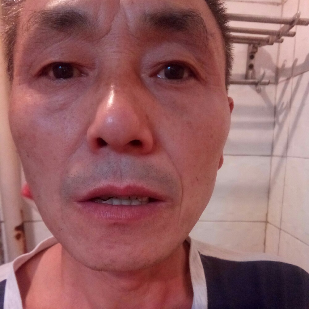虚幻大叔的照片