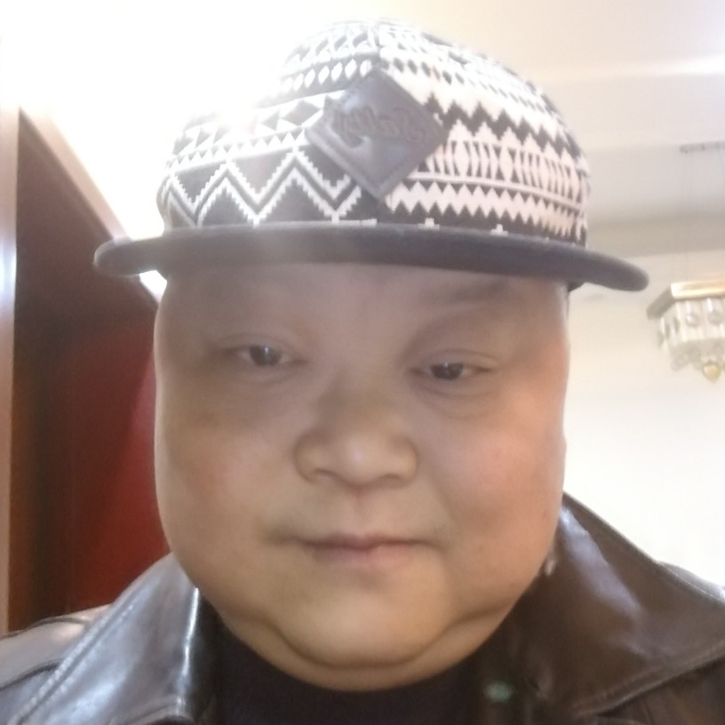 无花果树山桐子树的照片