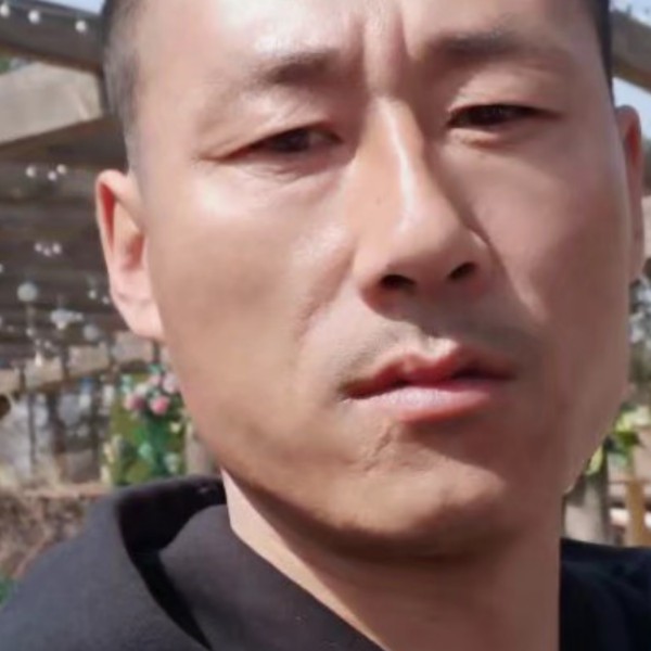 花痴给中心的照片
