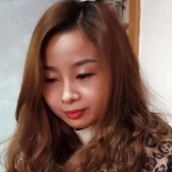 谨慎百褶裙的照片