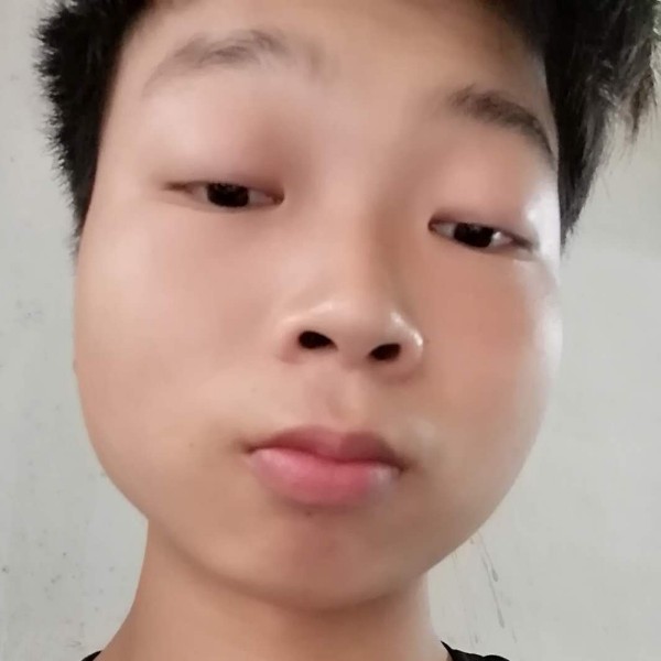 只为你一人快乐的照片